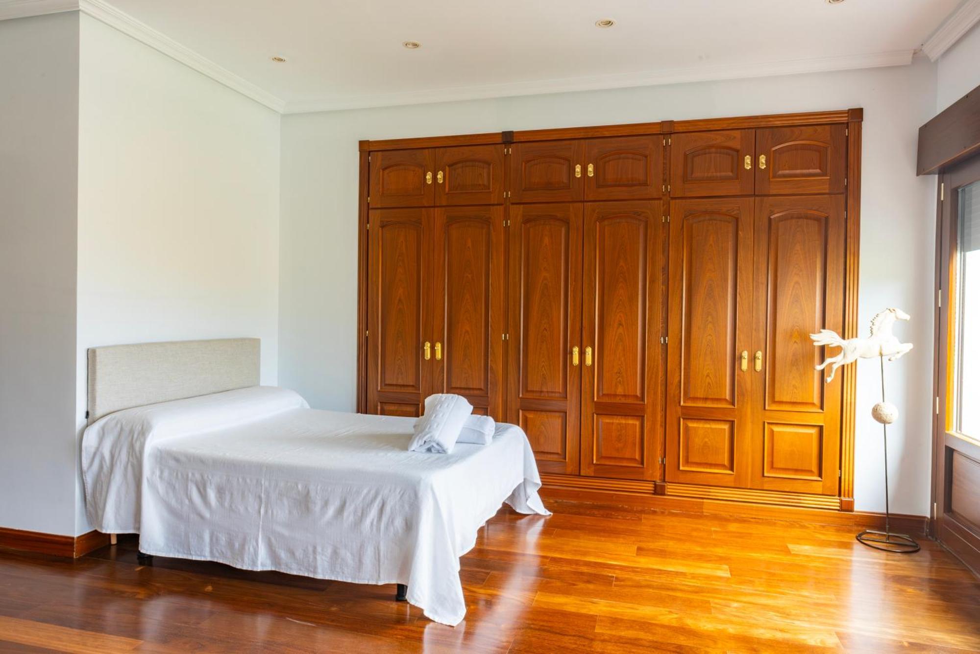 Mansion Con Jacuzzi A 40 Grados, Gran Piscina Y Padel Villa El Tiemblo Buitenkant foto
