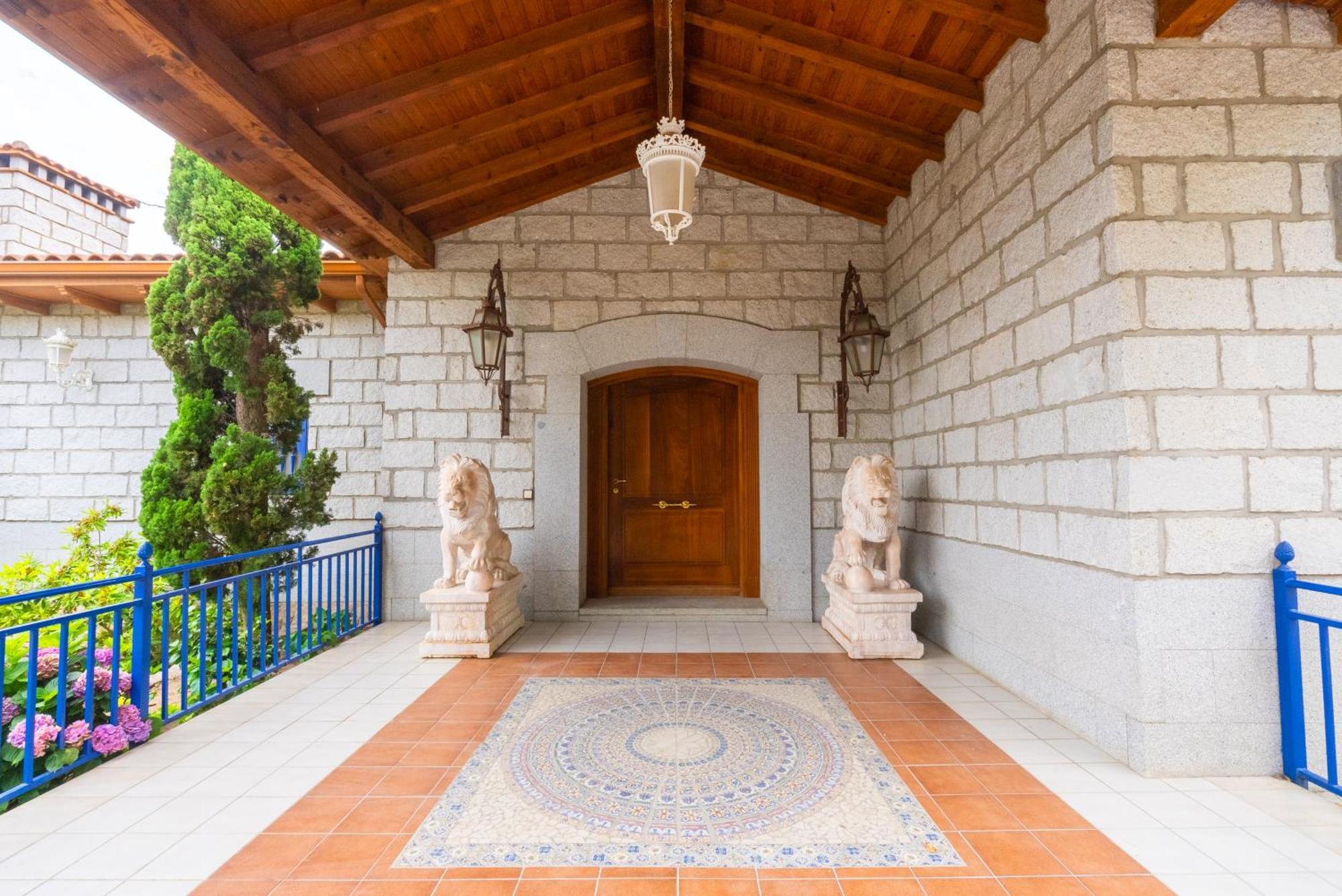 Mansion Con Jacuzzi A 40 Grados, Gran Piscina Y Padel Villa El Tiemblo Buitenkant foto