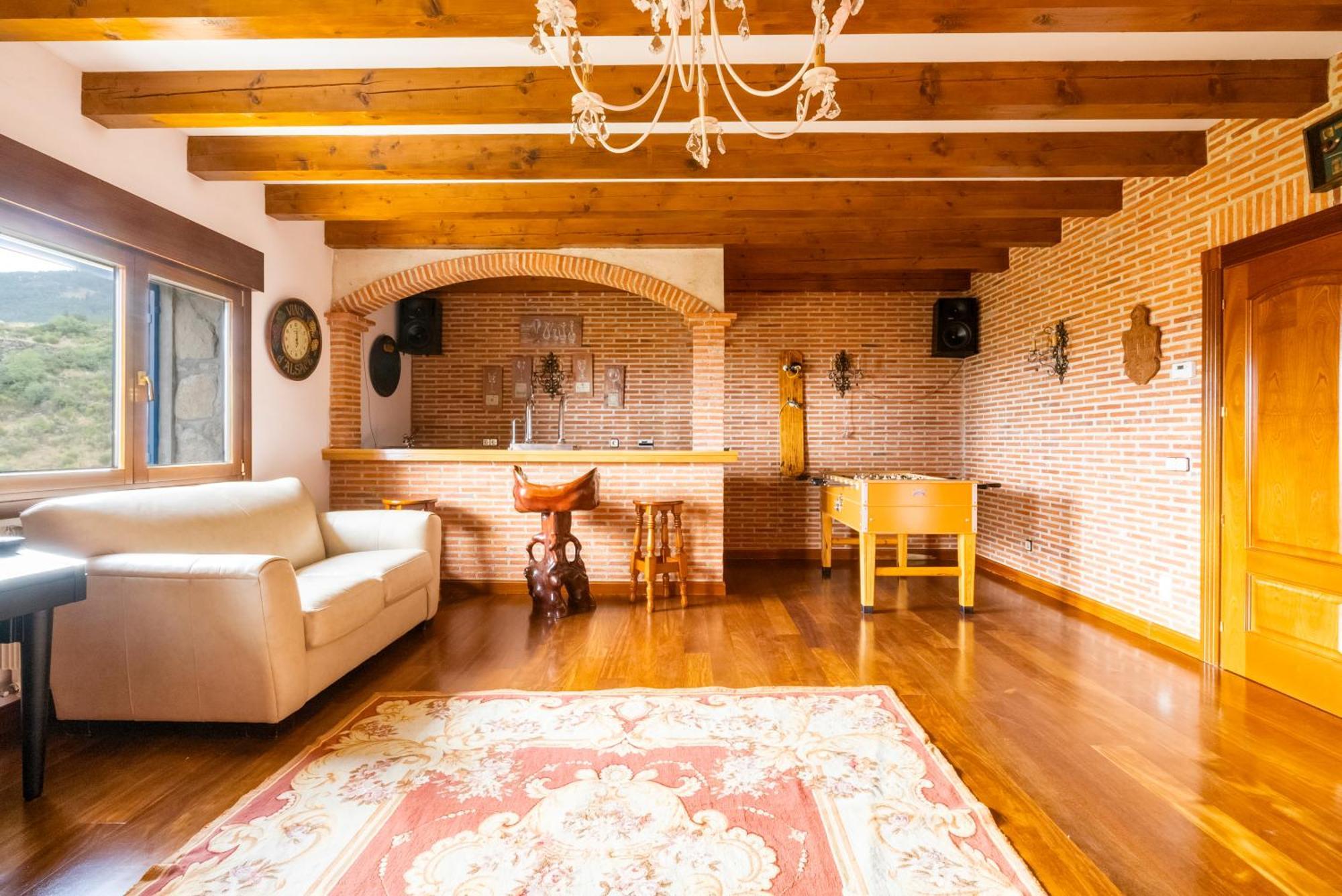 Mansion Con Jacuzzi A 40 Grados, Gran Piscina Y Padel Villa El Tiemblo Buitenkant foto