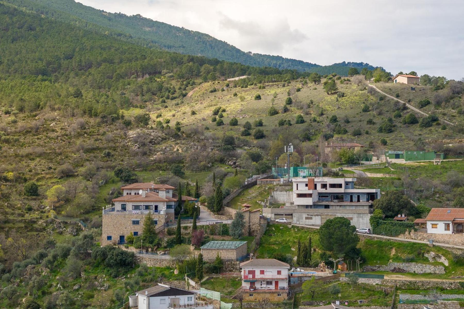 Mansion Con Jacuzzi A 40 Grados, Gran Piscina Y Padel Villa El Tiemblo Buitenkant foto