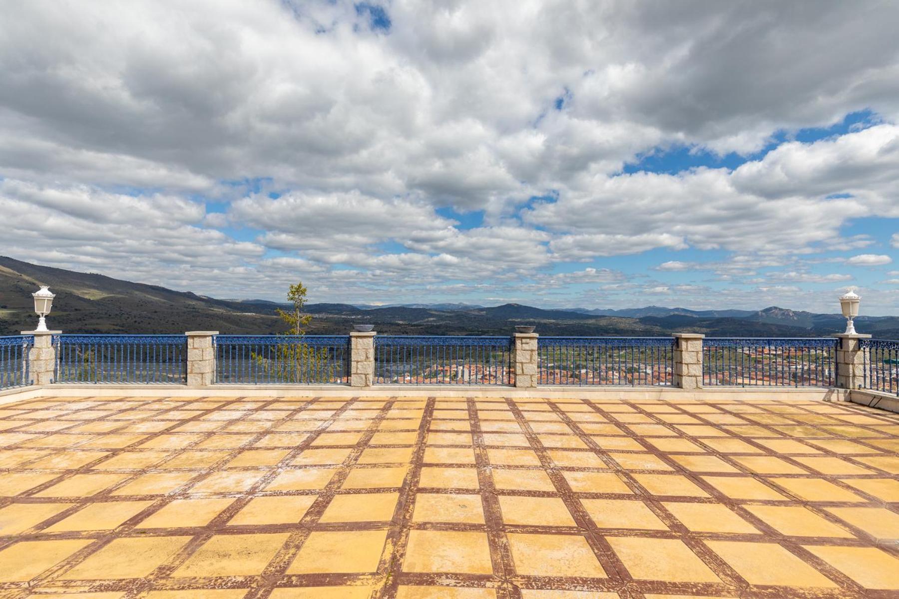 Mansion Con Jacuzzi A 40 Grados, Gran Piscina Y Padel Villa El Tiemblo Buitenkant foto